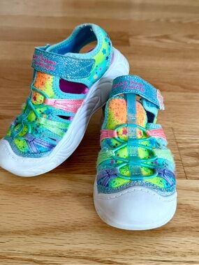 Skechers Girls Unicorn Dreams Multicolor Light-Up Glitter Sport Sandals, Size 8